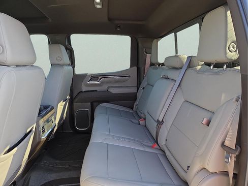 Used 2023 Chevrolet Silverado 1500 LTZ w/ LTZ Convenience Package II image 10