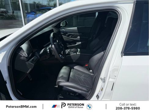 Used 2024 BMW 540i xDrive w/ Premium Package AWD/4WD image 13