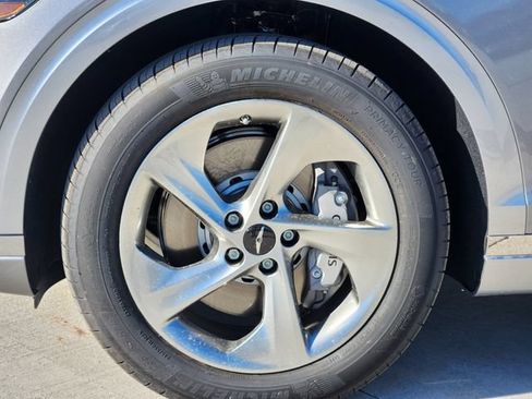 Used 2026 Genesis GV70 2.5T Advanced AWD/4WD image 7