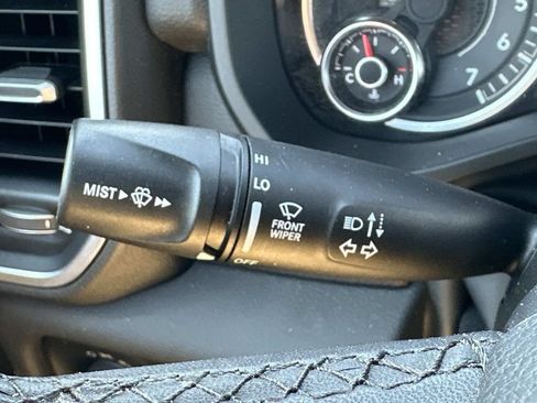 Used 2025 RAM 1500 Big Horn AWD/4WD image 24
