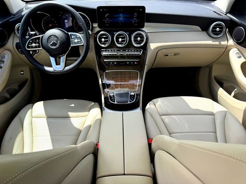 Used 2022 Mercedes-Benz GLC 300 4MATIC image 20