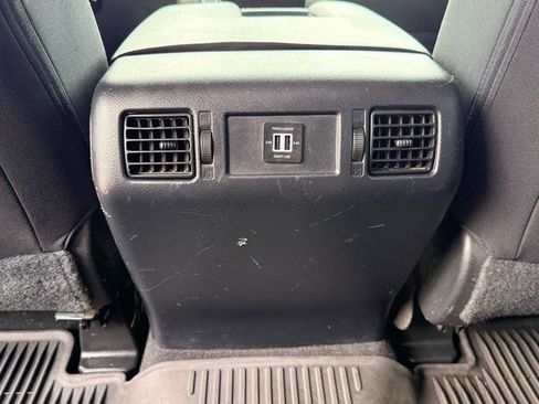 Used 2019 Toyota Tundra SR5 AWD/4WD image 29