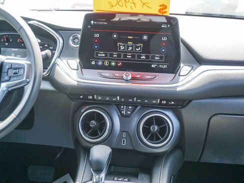Used 2024 Chevrolet Blazer LT w/ Convenience Package FWD image 15
