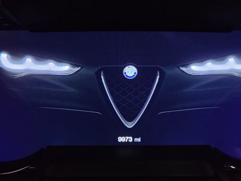 Used 2025 Alfa Romeo Stelvio Sprint AWD/4WD image 35