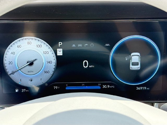 Used 2024 Hyundai Elantra SEL FWD image 13