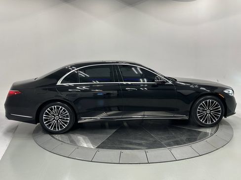 Certified 2025 Mercedes-Benz S 580e 4MATIC Sedan image 8