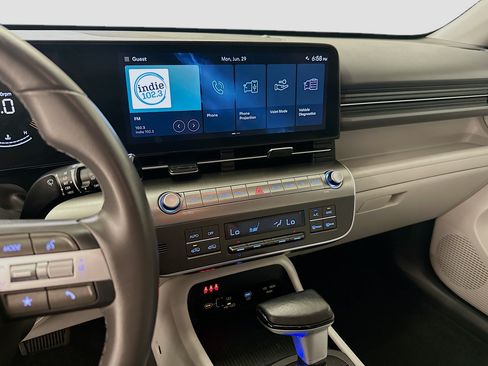 Used 2025 Hyundai Kona SEL AWD/4WD image 25