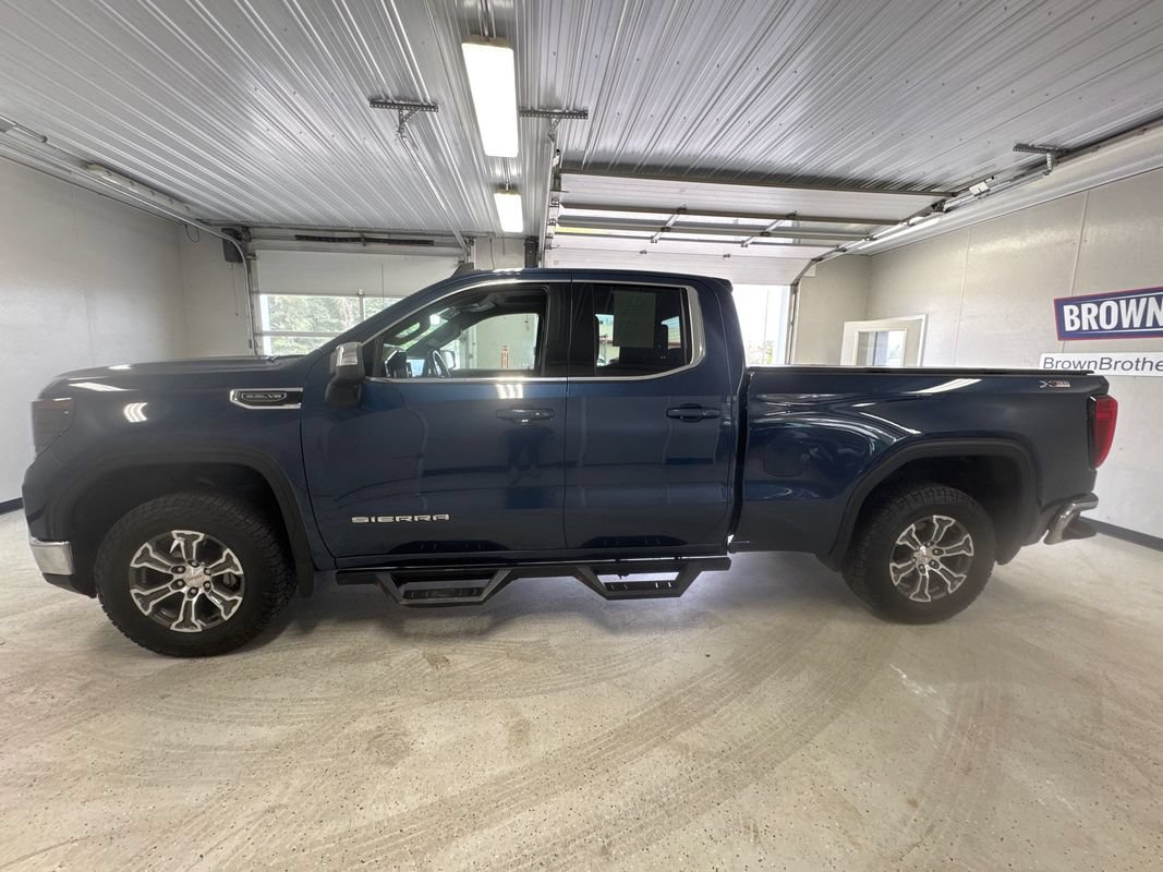 Used 2023 GMC Sierra 1500 SLE AWD/4WD image 2