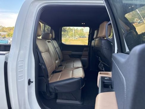 Used 2024 Ford F450 Lariat w/ FX4 Off-Road Package image 11