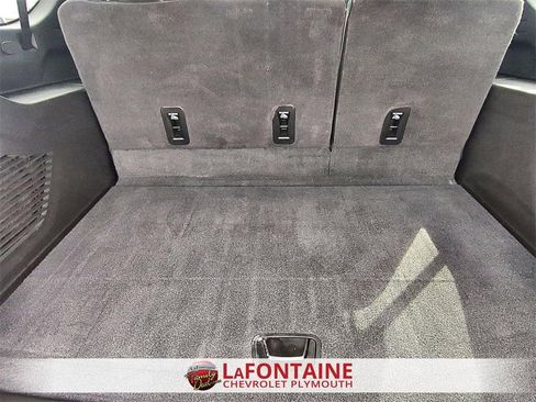 Used 2026 Chevrolet Suburban RST image 27