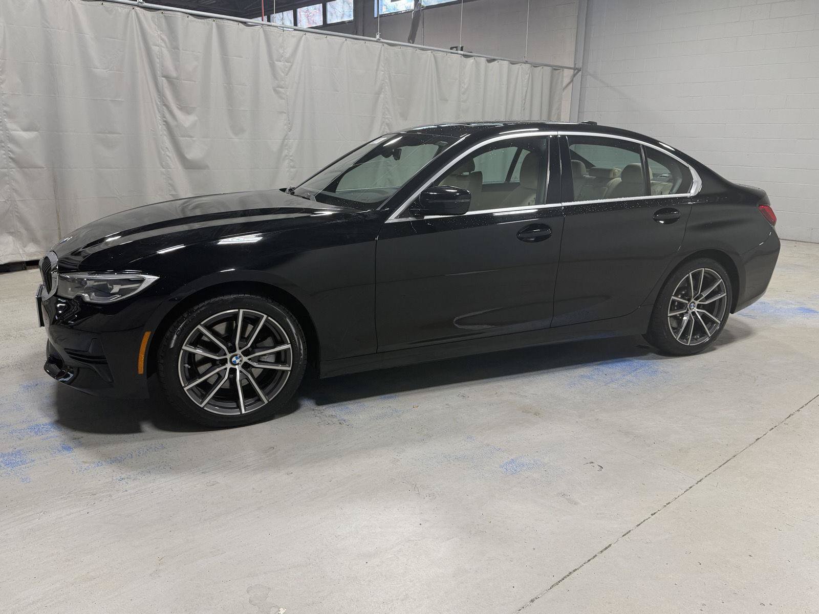 Used 2021 BMW 330i xDrive Sedan w/ Convenience Package AWD/4WD image 17