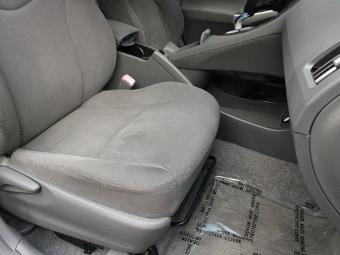 Used 2010 Toyota Prius Three FWD image 28