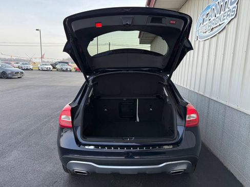 Used 2018 Mercedes-Benz GLA 250 4MATIC image 5