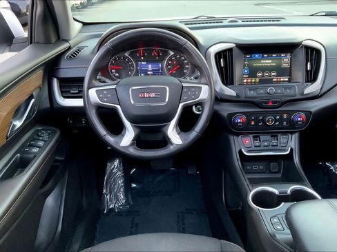 Used 2019 GMC Terrain SLE w/ Driver Convenience Package image 5