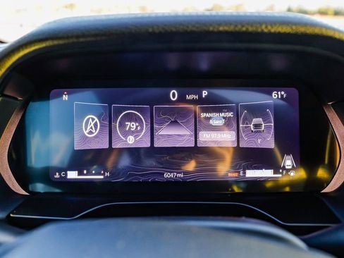 Used 2025 Jeep Grand Cherokee Limited w/ Luxury Tech Group II image 27