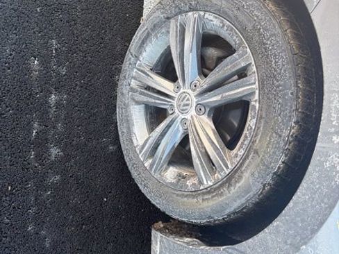 Used 2020 Volkswagen Jetta R-Line w/ R-Line Cold Weather Package image 6