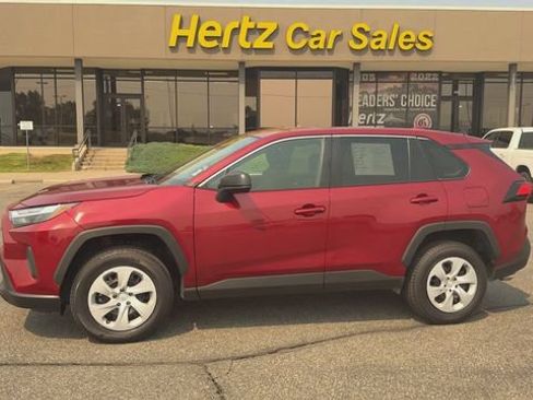 Used 2025 Toyota RAV4 LE AWD/4WD image 5