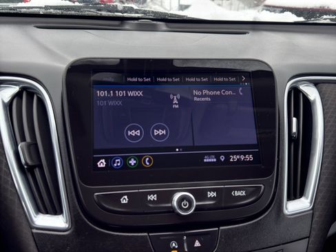 Used 2020 Chevrolet Malibu LT image 18