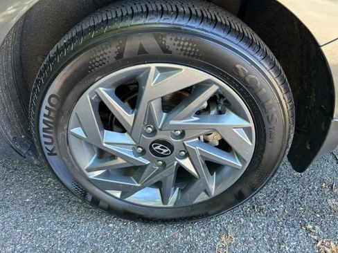 Used 2024 Hyundai Elantra SEL FWD image 34