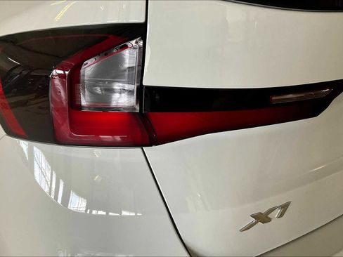 Used 2025 BMW X1 xDrive28i w/ Technology Package image 14