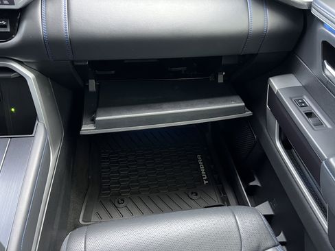 Used 2022 Toyota Tundra Platinum image 33