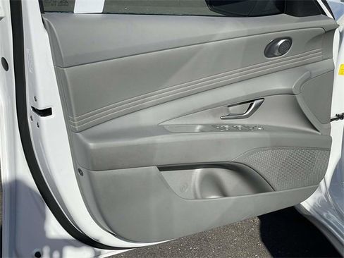 Certified 2025 Hyundai Elantra Sport image 11