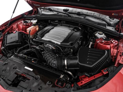 Used 2016 Chevrolet Camaro SS RWD image 44