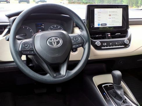 Certified 2025 Toyota Corolla LE w/ Convenience Package FWD image 10