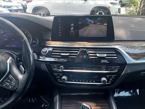 Used 2018 BMW 530i RWD image 7