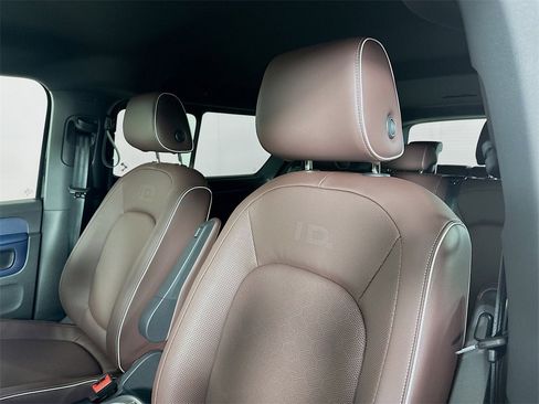 New 2025 Volkswagen ID. Buzz Pro S image 8