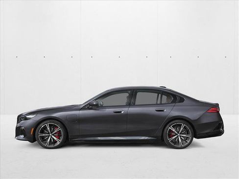 New 2027 BMW 550e xDrive AWD/4WD image 3
