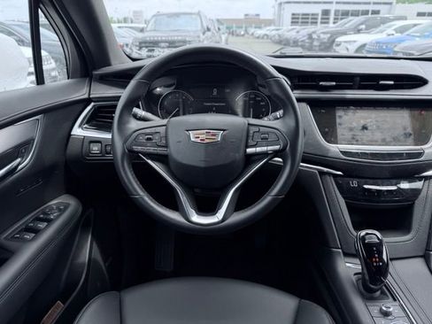 Used 2024 Cadillac XT6 Luxury w/ LPO, Floor Liner Package AWD/4WD image 38