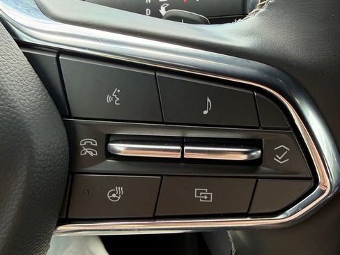 Certified 2025 Chevrolet Traverse LT FWD image 25