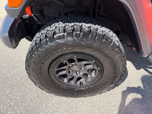 Used 2023 Jeep Wrangler Unlimited Sport AWD/4WD image 28