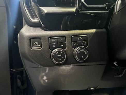 Used 2023 Chevrolet Silverado 1500 LT w/ Z71 Off-Road Package AWD/4WD image 17