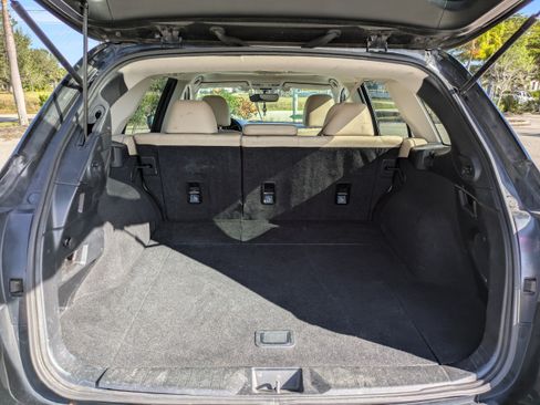 Used 2017 Subaru Outback 2.5i Limited AWD/4WD image 13