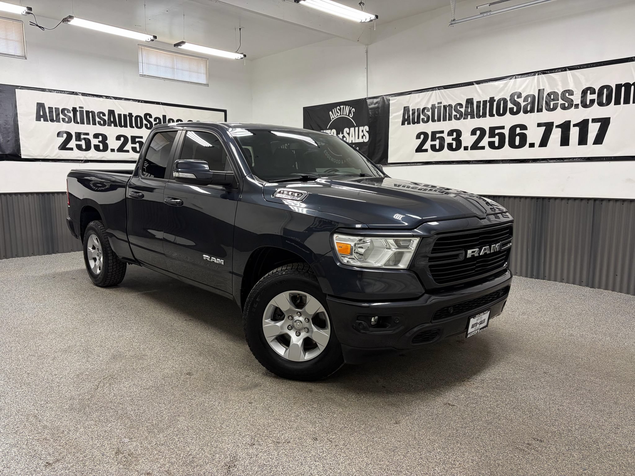 Used 2019 RAM 1500 Big Horn AWD/4WD image 1