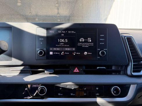 Used 2025 Kia Sportage LX image 20