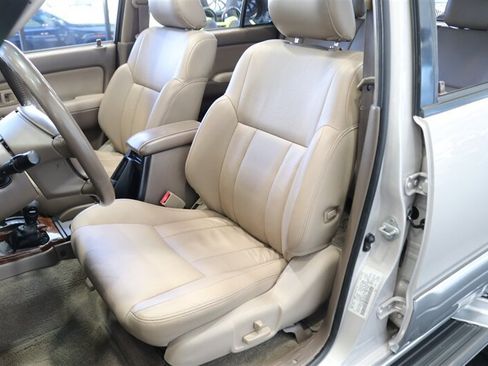Used 2000 Toyota 4Runner Limited AWD/4WD image 16