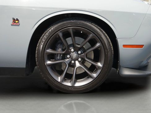 Used 2021 Dodge Challenger R/T Scat Pack RWD image 4