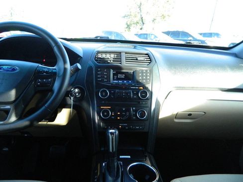 Used 2017 Ford Explorer 4WD image 17