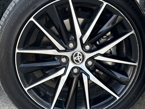 Used 2023 Toyota Camry SE image 9