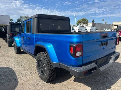 Used 2022 Jeep Gladiator Sport AWD/4WD image 8
