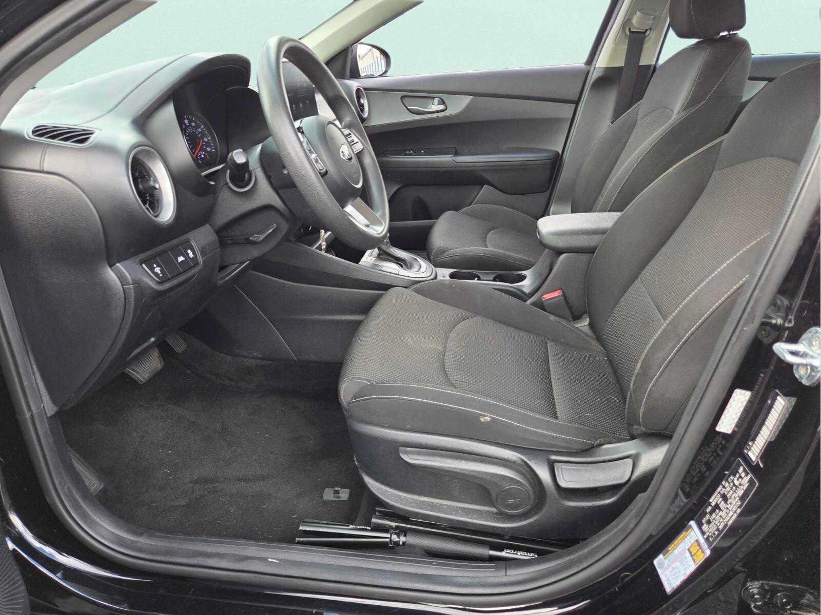 Used 2021 Kia Forte LXS FWD image 10