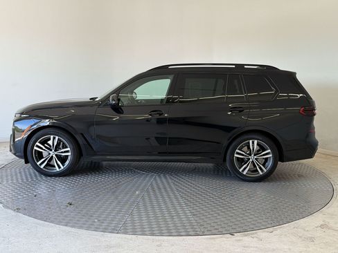 Used 2026 BMW X7 xDrive40i w/ M Sport Package AWD/4WD image 2