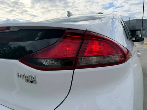 Used 2019 Hyundai Ioniq Blue FWD image 15