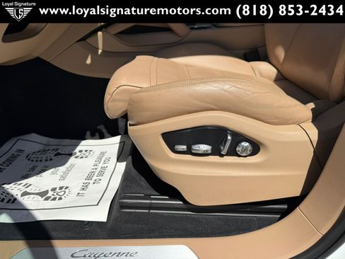 Used 2019 Porsche Cayenne AWD/4WD image 23