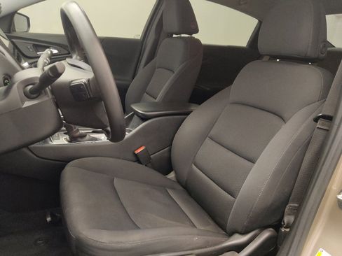Used 2024 Chevrolet Malibu LS FWD image 17
