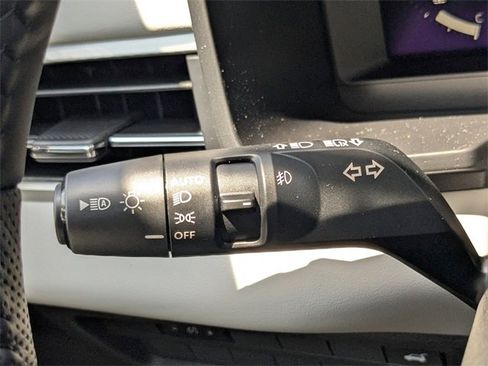 New 2025 Mitsubishi Outlander SE image 27