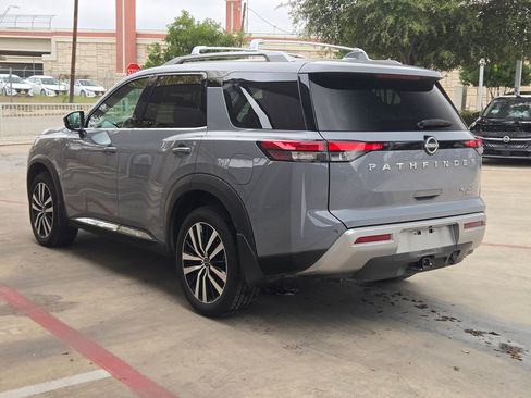 Used 2024 Nissan Pathfinder Platinum w/ Cargo Package image 5